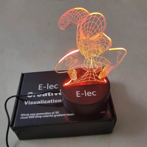 Spider-Man Gaver 3D Nattlampe Optisk Nyhet Illusjon Led