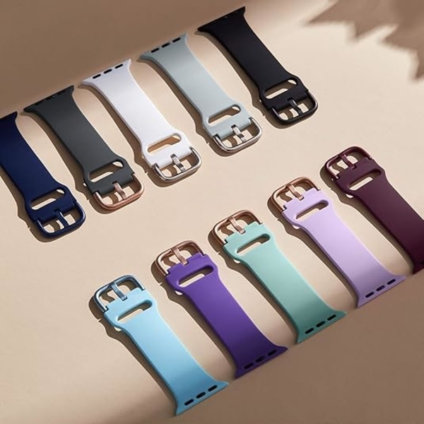 Sportband Kompatibel med Apple Watch Armband 49mm 46mm 45mm 44mm 42mm, Mjukt Silikonarmband med Klassiskt Spänne för iWatch White