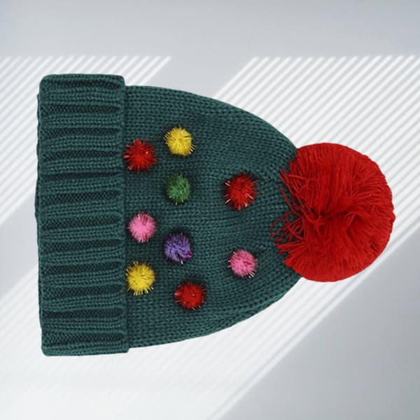 Juleferie modekollektion af vinterstrikket pom-p B