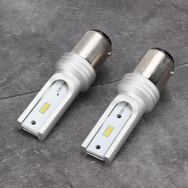 2 st 1157 72W 8000K Stoppbromsljus Vit Ljus med Dekoder 12-24V Universal