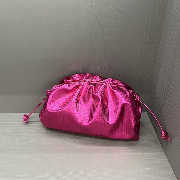 Kvinners Dumpling Crossbody Bag Cloud Aftenveske Glitrende Clutch Purses Skulder Bag Snøring Stropp Crossbody Bag