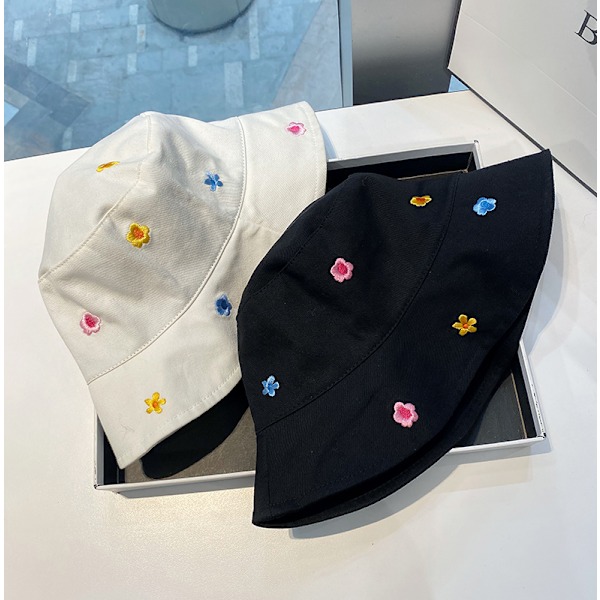Söt blommig broderad hinkhatt dammode casual Po Black