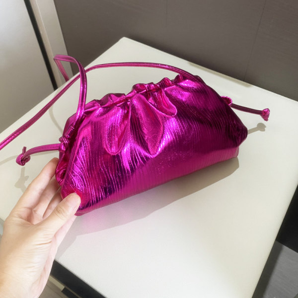 Kvinners Dumpling Crossbody Bag Cloud Aftenveske Glitrende Clutch Purses Skulder Bag Snøring Stropp Crossbody Bag