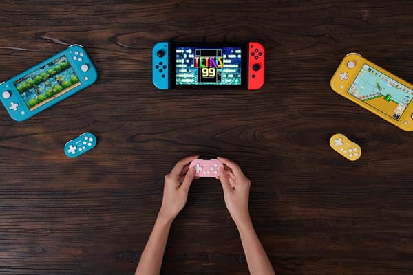 Zero 2 Bluetooth Gamepad Nøkkelring Størrelse Mini Kontroller for Switch, Windows, Android, macOS & Raspberry Pi (Rosa Utgave) - Nintendo Switch Pink