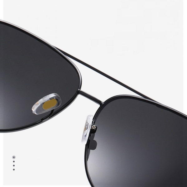 Mäns stiliga UV-skyddande Metal Aviator Pilot-solglasögon.