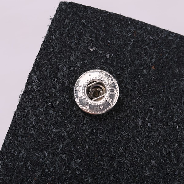 30 stk 10mm metalltrykknapp med skinnverktøysett for skinnhåndverk stoffvesker (sølv bronse)