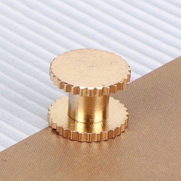 10 stk flate hoderiveter Stud Knurled Messingfestere for belter Ryggsekker Møbler Gull