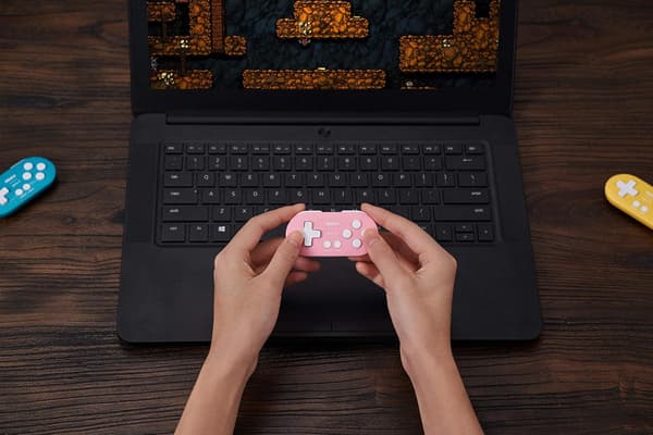 Zero 2 Bluetooth Gamepad Nøglekæde Størrelse Mini Controller til Switch, Windows, Android, macOS & Raspberry Pi (Pink Edition) - Nintendo Switch Pink