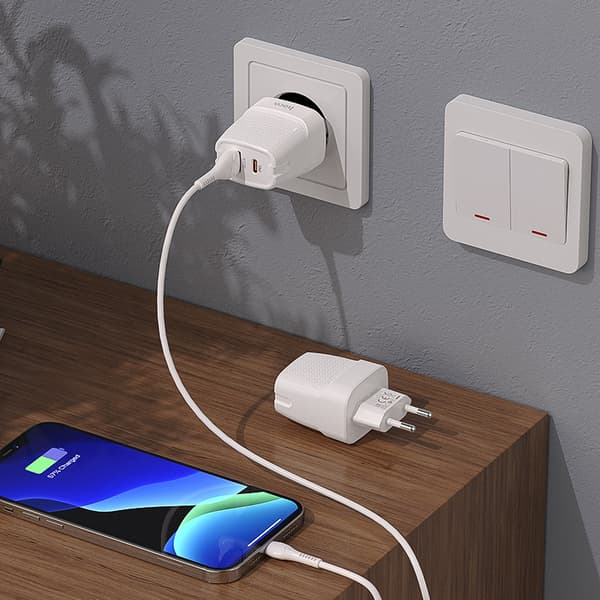 hoco. C85A Yilang dual-port PD20W+QC3.0 oplader til Apple 12