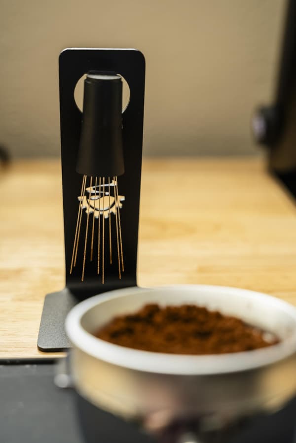 Professionel 9-bens espressodistributionsrører med magnetisk base og stativ, barista-brug, sort
