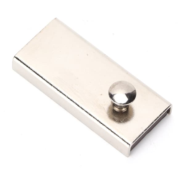 Magneettinen saumaohjain ompelukoneisiin