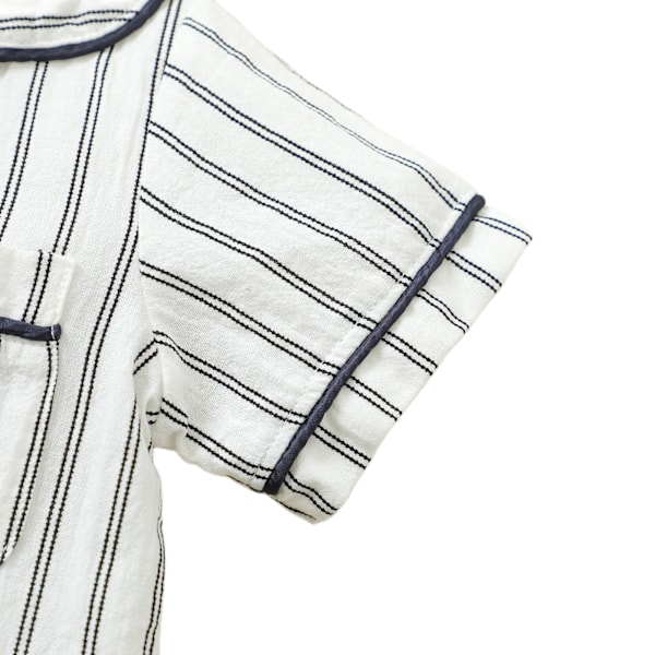 Randig pyjamas med kort ärm för småpojkar, L (vit)