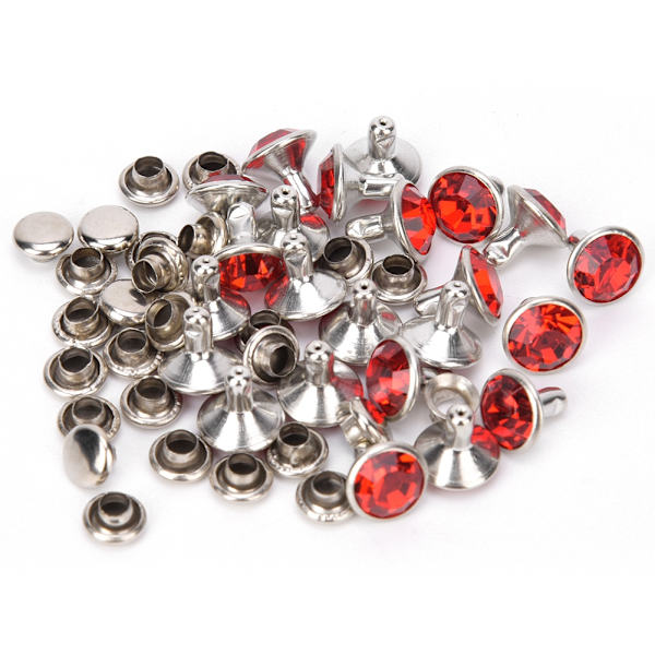 50 set Rhinestone nitar Kristall diamant nitar Läderhantverk Väska Kläder Dekoration 8mm Silverkant Röd Diamant