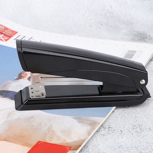 20 ark häftapparat metallbok papper häftmaskin kontorsmaterial för 26/6 24/6 spikar (svart)