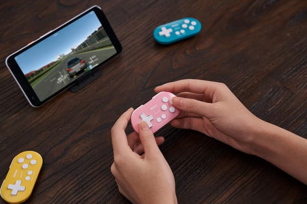 Zero 2 Bluetooth Gamepad Nøkkelring Størrelse Mini Kontroller for Switch, Windows, Android, macOS & Raspberry Pi (Rosa Utgave) - Nintendo Switch Pink