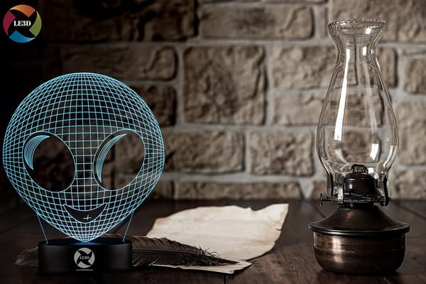 3D Optisk Illusjon Nattlys - 7 LED Fargeskiftende Lampe