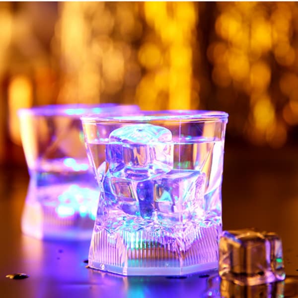 Water Cube Cup Blinkende Kopp, LED Blinkende Kopp Lysende Kopp, LED Vann Induksjonskopp