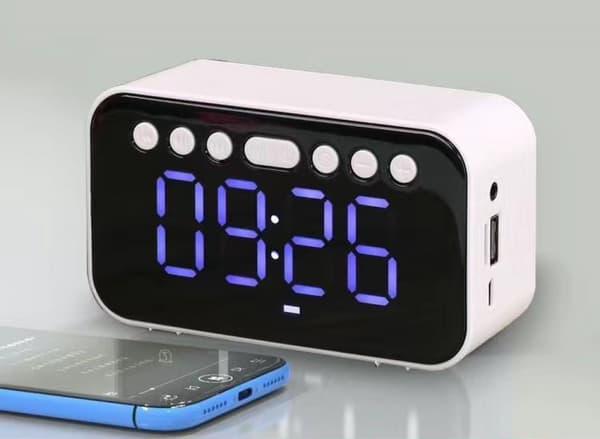 Vekkerklokke for soverom/kontor, digital klokke med Bluetooth