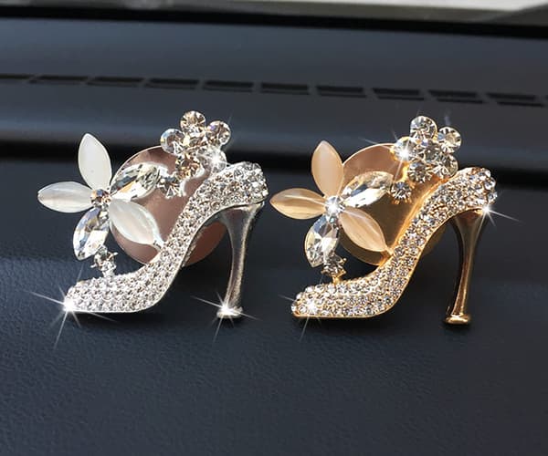 2 stk. krystall høyhælte sko Rhinestone Bling bil luftventil klips luftfriskere, dekorative sjarmtilbehør for jenter kvinner, bilinteriør Silver Crystal High Heel Shoe