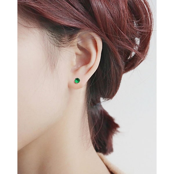 7 Par Hypoallergena Örhängen i Kirurgiskt Stål med Gänga för Brosk, Helix, Lobe | Cubic Zirconia Platt Baksida Örhängen för Kvinnor | Emerald