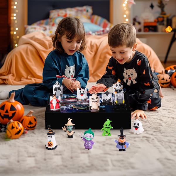 Halloween Julekalender, 24-dages nedtællingsboks med 24 assorterede mini samleobjekt figuriner til julegaver