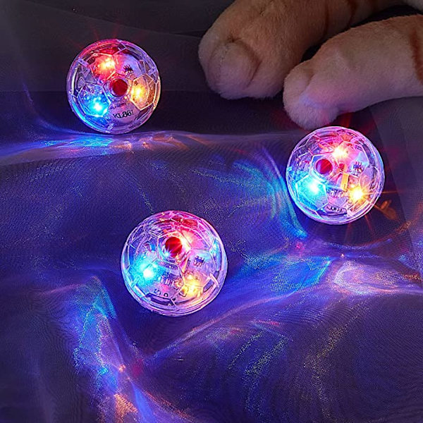 4 stycken spökjakt kattboll rörelse ljus upp kattbollar LE