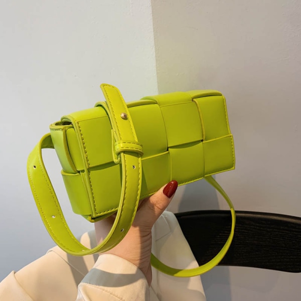 Kiwi Green Kudottu laukku pieni laukku muoti all-match rintalaukku naisten kesäinen messenger vyötärölaukku trendikäs ins muoti naisten laukku