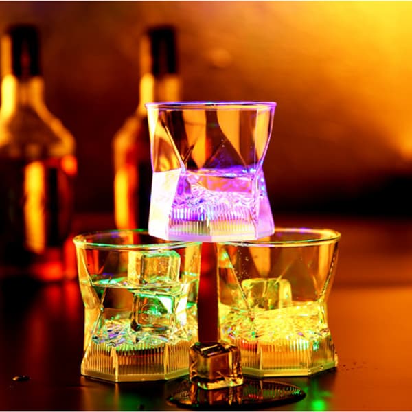 Water Cube Cup Blinkende Kopp, LED Blinkende Kopp Lysende Kopp, LED Vann Induksjonskopp