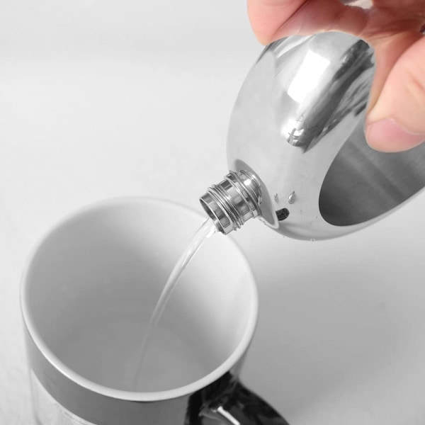 3,5 oz:n miniruostumattomasta teräksestä valmistettu taskumatti ja suppilosetti