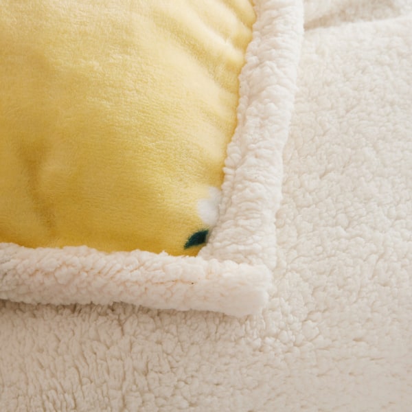Fleecepeitto – peitto sänkyyn, sohvaan, sohvalle, retkeilyyn ja T