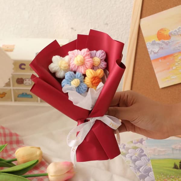 Stickad Puff Blombukett - Handgjorda Mini Virkade Blommor för Examenspresenter, Heminredning (Röd) Red