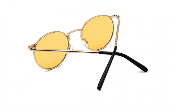 Runde, trendy solbriller med reflekterende glass