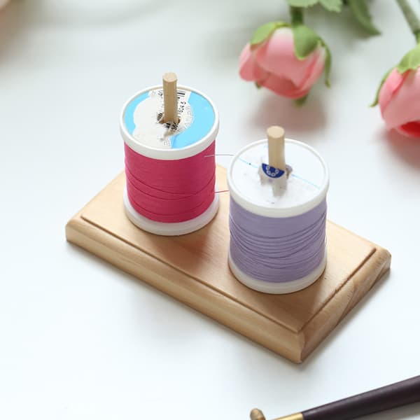Broderi Sting Trådholder Tråd Spole Bobbin Rack Organizer med 2 Skaft