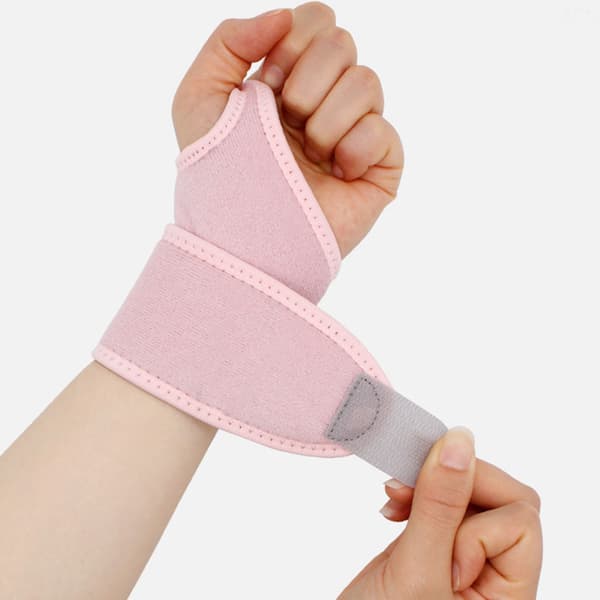 Handledsskydd Andningsbart Foder Kardborreband Hållbart Nylon Mjuk Bekväm handledskompressionsrem för sport utomhus Pink