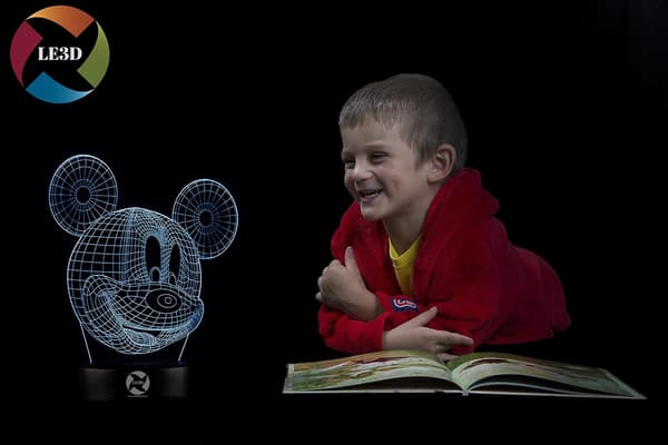 3D Optisk Illusjon Nattlys - 7 LED Fargeskiftende Lampe