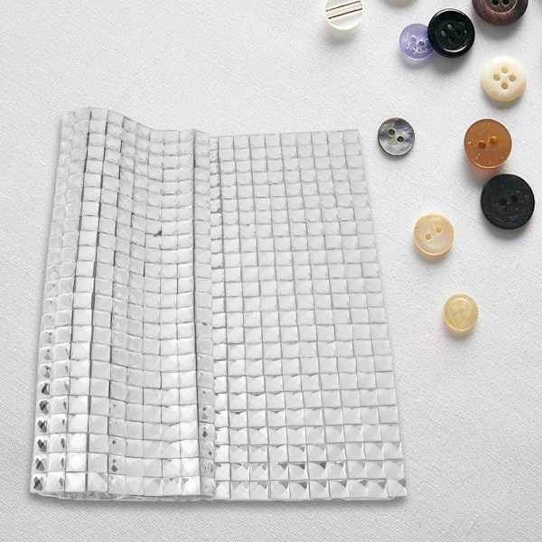24*40cm Hotfix Rhinestone Sheet Banding Mesh Trim Sheet DIY Dekorasjon Tilbehør(Square 8mm)