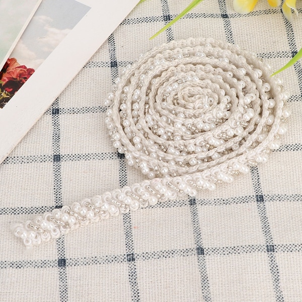 1 meter perlebånd DIY håndlaget klær brodert sydekorasjonstilbehør (1 cm hvit skrå perle)