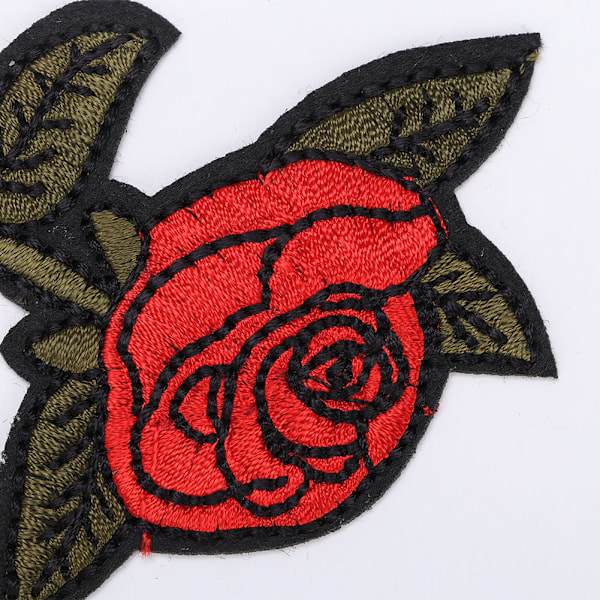 2PCS Plommeblomst Klær Klistremerke Brodert Patch DIY Applikasjon Håndverk Dekorasjon Plommeblomst Sett