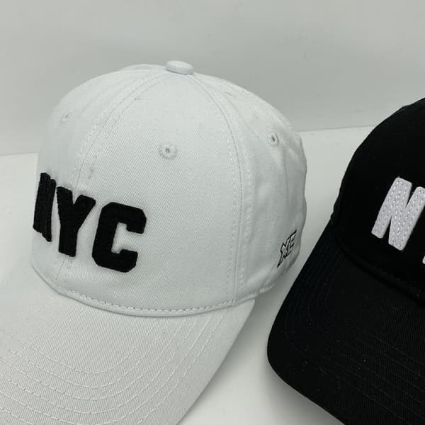 Hatt Broderte NYC Bokstaver Justerbar Baseballcaps For Menn White