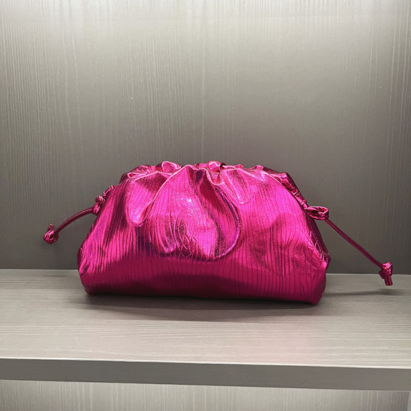 Kvinners Dumpling Crossbody Bag Cloud Aftenveske Glitrende Clutch Purses Skulder Bag Snøring Stropp Crossbody Bag