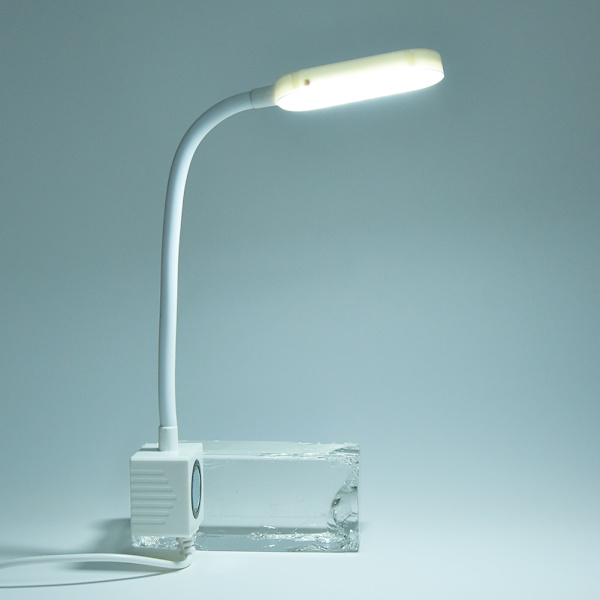 Ompelukoneen LED-valo, kaksoiskäyttöinen USB ja pistoke, 32 kpl helmiä (32 kpl valopalloja)