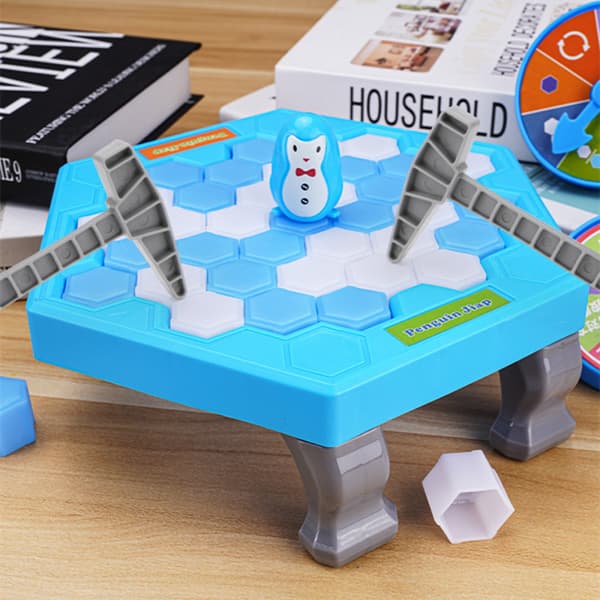 Red Penguin On Ice Game, Penguin Trap Break ice Activate F