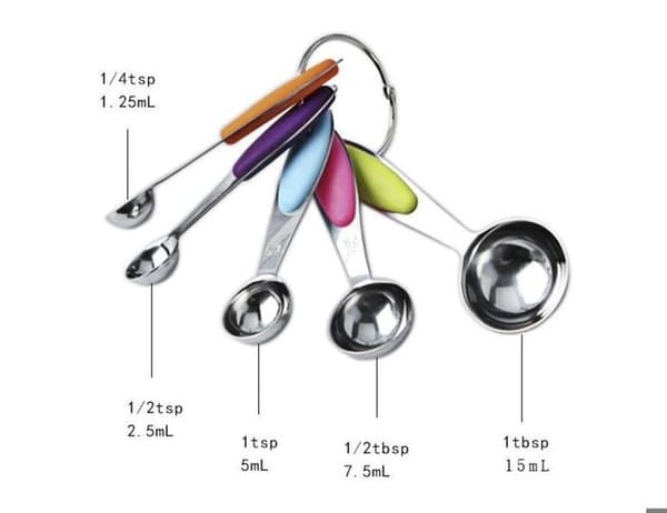 Small Stainless Steel Measuring Spoons with Graduated Measuring Cup, Measuring Spoon Set, Cake Mold