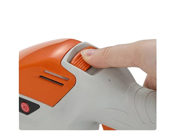 Battery-powered Hedge Trimmer / Bush Trimmer - 2-in-1