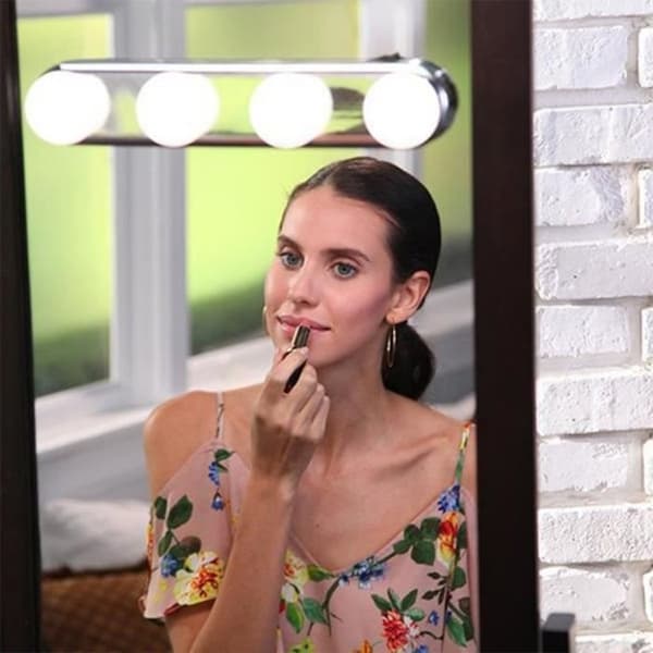 Mirror Light for Makeup with Suction Cup, 4 Super Bright White LEDs, Portable Makeup Light for Bathroom
