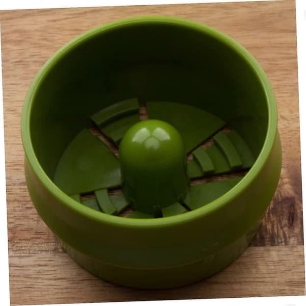 Garlic Press with Built-in Storage Container, Easy to Clean Manual Chopper for Kitchen, Green