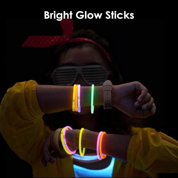 100 Glow Sticks Bulk Party Supplies - Glow in The Dark Fun Party Pack med 8\" Glowsticks och kopplingar för armband och halsband för barn och