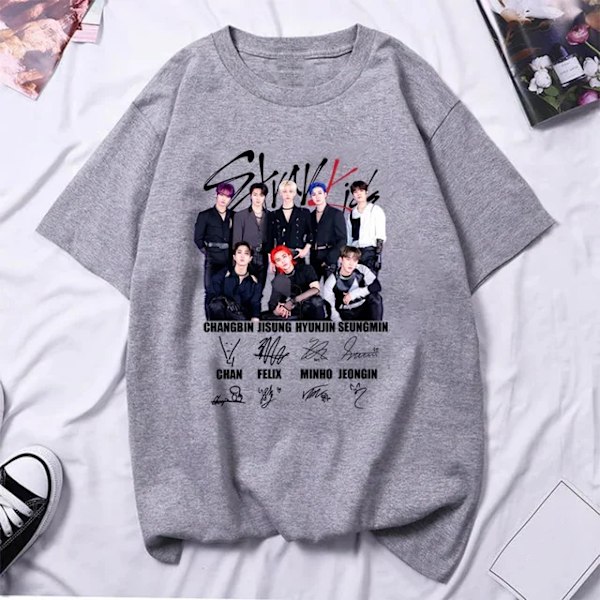 Stray Kids Tryckta T-shirts för Kvinnor, Herr, Överdimensionerade, Casual, Kortärmade T-shirts, Harajuku, Unisex, Tees, Toppar, Kläder L3272-Grå Adult S