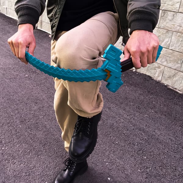 Skumrekvisitsværd, perfekt replikeret, perfekt til rumudsmykning og samleobjekter. 1PC My Blue Sword