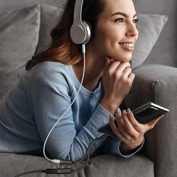 USB C-splitter, doble USB C-hodetelefoner og ladeadapter med[mo]